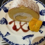 三本珈琲店 - 料理写真:ロールケーキ