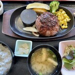道の駅旭志 旭志村ふれあいセンター ほたるの里 - 料理写真:肉汁ハンバーグセット ¥1530