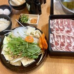 涮涮鍋壽喜燒Dontei 宇都宮鶴田店 - 豚ロース定食1309円