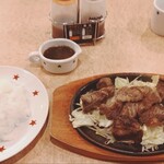 ステーキのどん - ジューシーマウンテン フルマウンテン200g ごはん食べ放題、スープバー付き1958円（2026年3月）