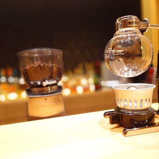 お茶屋バー 近江榮_1