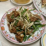 餃子の王将 - ニラレバ炒め
ボリュームは抜群だが、欲を言えば野菜の火の通し方が足りない。