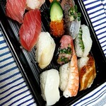 小僧寿し - 料理写真:上にぎり12貫