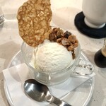 bûke coffee and wine - アフォガード