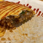 手作り厨房じゃがいも - 中はケチャップライス