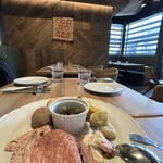 PUBLIC HOUSE - 
