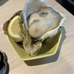 酒呑処 シンメ 新橋 - 岩牡蠣