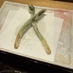 天麩羅 なか江 - ギョウジャニンニク　ニンニクの香りがする山菜