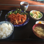 モッちゃん - 鶏のタツタ揚げトマトソース定食