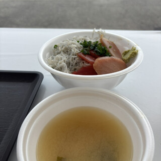 どんぶりハウス_1