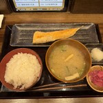しんぱち食堂 - 料理写真:サーモンハラス定食