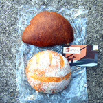 ottoパン - 料理写真:トマトパンと大人のクリームパン