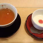 豆腐料理と吟醸せいろ蒸し 八かく庵 - 食後のデザート&お茶