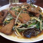 レバニラ定食 kei楽 - レバニラはボリュームもウマみも2倍2倍！！