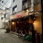 元町バール Cheers - お洒落な雰囲気の外観