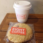 エイト コーヒー - カフェラテhot420円と米粉のオートミールクッキー250円