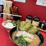 横浜らーめん 山本家 - 