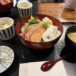 鮨 心陽 - 三色丼（えんがわ＋炙りサーモン）（1,400円＋100円）