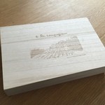 ア・ラ・カンパーニュ - フランスの風景の刻印入り木箱