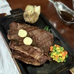 ハングリータイガー - 料理写真:1 Pound Chuck-Roll Steak (Special Set) 5,030円