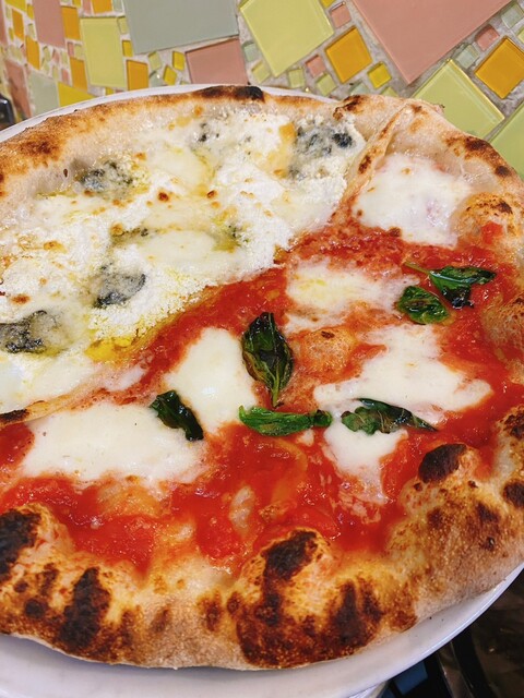 Napoli Pizza Kenkyujo Il Forno D'oro restaurant in Kikuchi