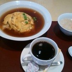 百楽 - 天津飯（ｻｰﾋﾞｽのｺｰﾋｰ付き）@780