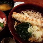 Ichinokura - ランチ　ちくわ天そば、ねぎとろ丼　お新香、味噌汁付き　お蕎麦=汁物＆味噌汁=汁物、ダブル汁物でした