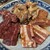 焼肉 手打ちそば 栄養亭 - 料理写真:肉のデザインがそれぞれ異なり好きなのを選んでーと語りかけてくる
