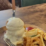 バーガー カフェ ミノミノ - 人気！とろーりチーズバーガー