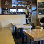 アオイ - 店内