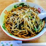 茶茶 - 料理写真:ピリ辛ラーメン（醤油味）750円