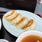 中華料理たつみ - セットの餃子（4個）