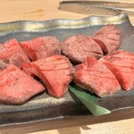 黒毛和牛焼肉 肉處 きっしゃん - 厚切りタン