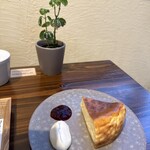 DADSON COFFEE Cafe&Roaster - 
