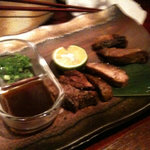 マグロホホ肉鉄板