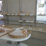 モンレーブ - 店内センター棚