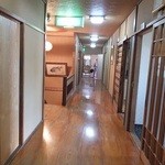 岩忠 - 階段を上って２階の一部屋に通されました。