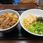 吉野家 - 料理写真:並盛+並盛で。牛丼はアタマの大盛にするか迷うも時間帯を考えてやめました(汗)