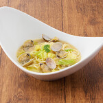 NALAパスタ　春野菜のたっぷりあさりのスープパスタ