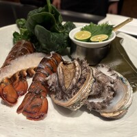 鉄板焼 さがみ (横浜ベイシェラトン ホテル&タワーズ) - 伊勢海老、鮑