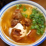 麻辣牛肉麺 - 牛肉の醤油煮込みラーメン