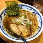 桃栗さんねん柿はちねん - 料理写真:薄口しょうゆラーメン
