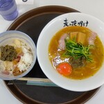 京阪百貨店 - 料理写真:蟹味噌中華そば・蟹味噌丼