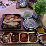 ヒョンチャンプルコギ - サムギョプサル定食