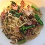 鵠沼パスタダイナー スプーン - 旬な菜の花とベーコンのパスタ