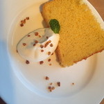 鵠沼パスタダイナー スプーン - アーモンドミルクのシフォンケーキ