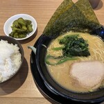 横浜家系ラーメン 一蓮家 - 料理写真: