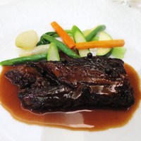 オー・プロヴァンソー - 京都　中勢以さんの熟成但馬牛　純米酒煮　グリーンペッパーソース