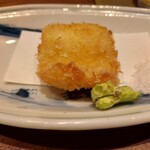 藁焼 みかん - お通し　対馬穴子のフライ