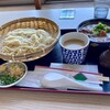 つる鹿 - ごまだれざるうどんともつ煮